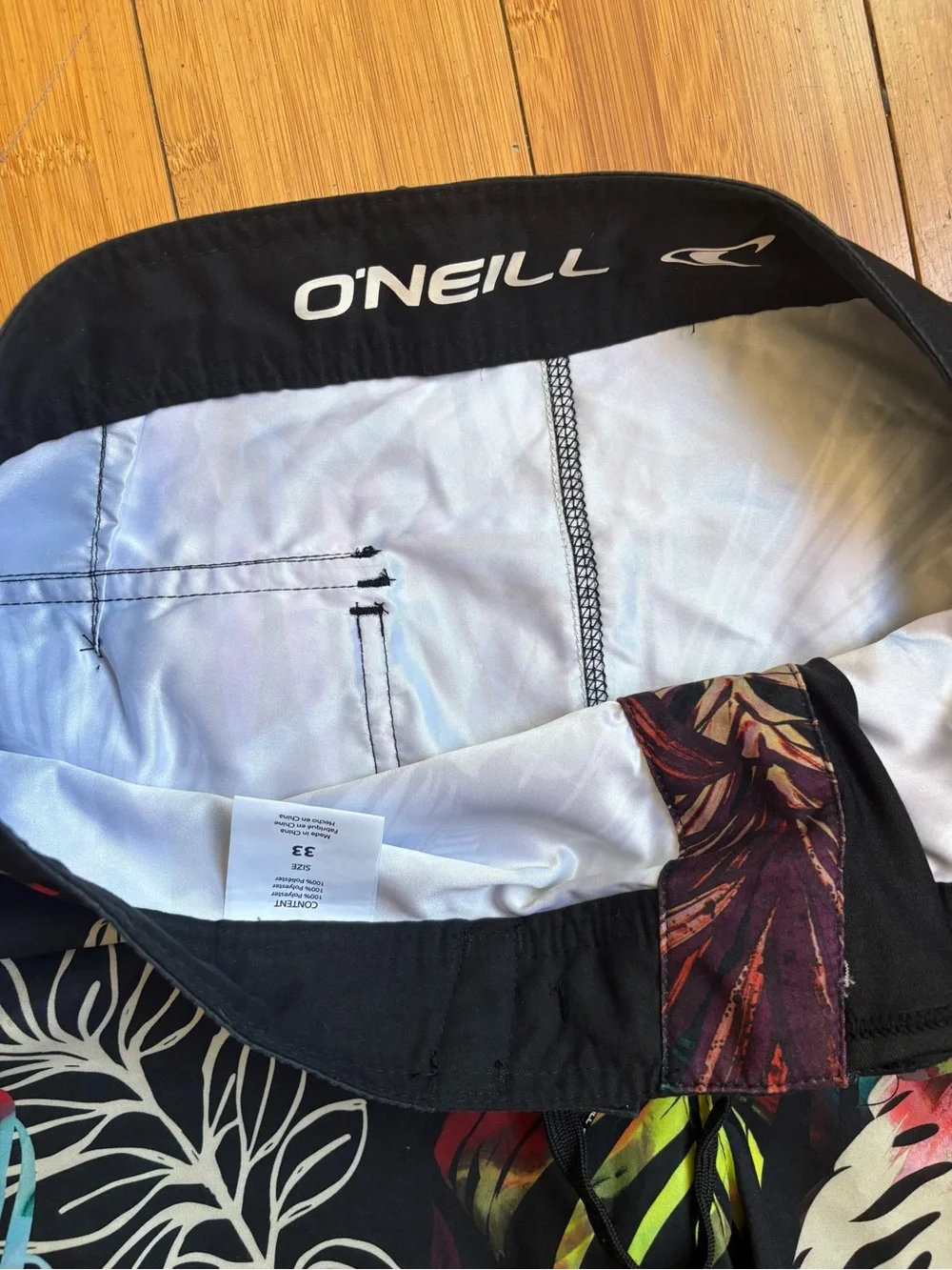 Black Tropical O’Neill Board Shorts - Men’s 33